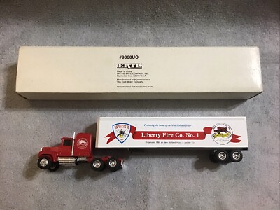 1990 Ertl TRUE VALUE JB ZIMMERMANN & SONS TRACTOR TRAILER 1/64 Scale Diecast