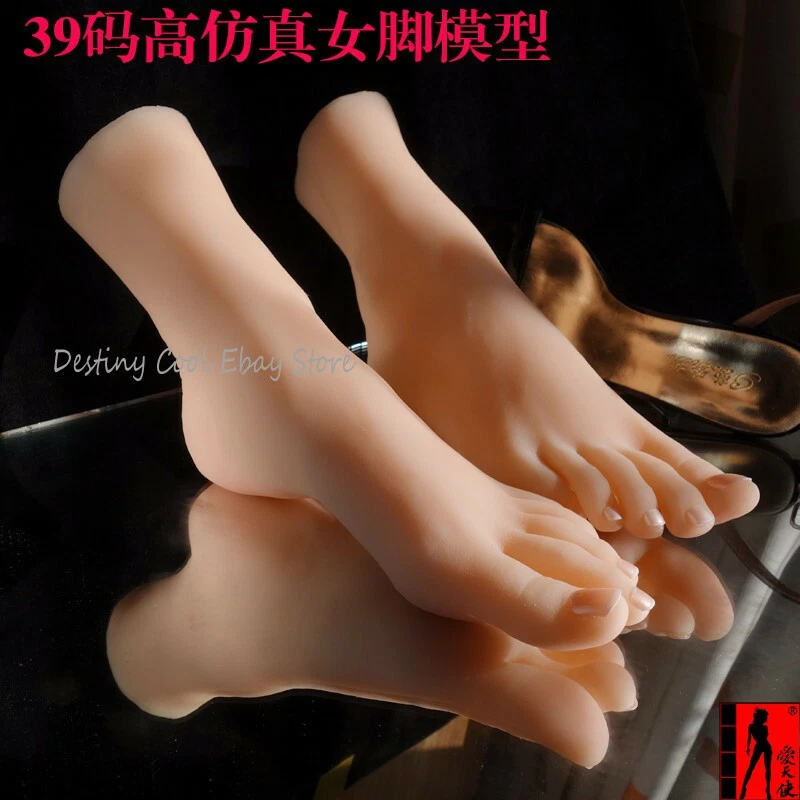 Talla 39 NUEVO Maniquí Mujer Silicona Tamaño Real Pie Modelo Exhibición Prop Un Par Foto 2 de 4