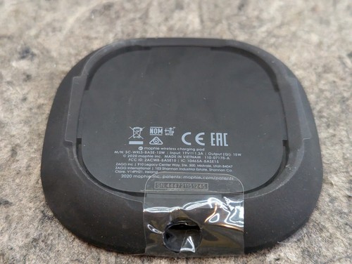 Mophie 15W Fast Charge Wireless Charging Pad for iPhones, Andriod, Galaxy Phones - Picture 7 of 11