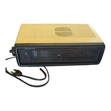 Vintage Rare Soundesign Flip Clock AM/FM 1976 Radio 3453 C Works 