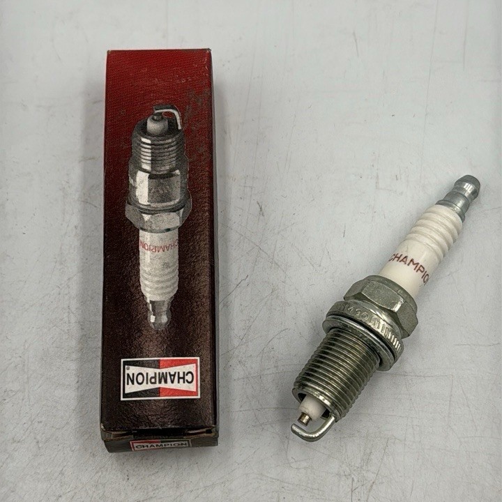 CHAMPION QC9MC4 435 spark plug copper core small engine single NEW