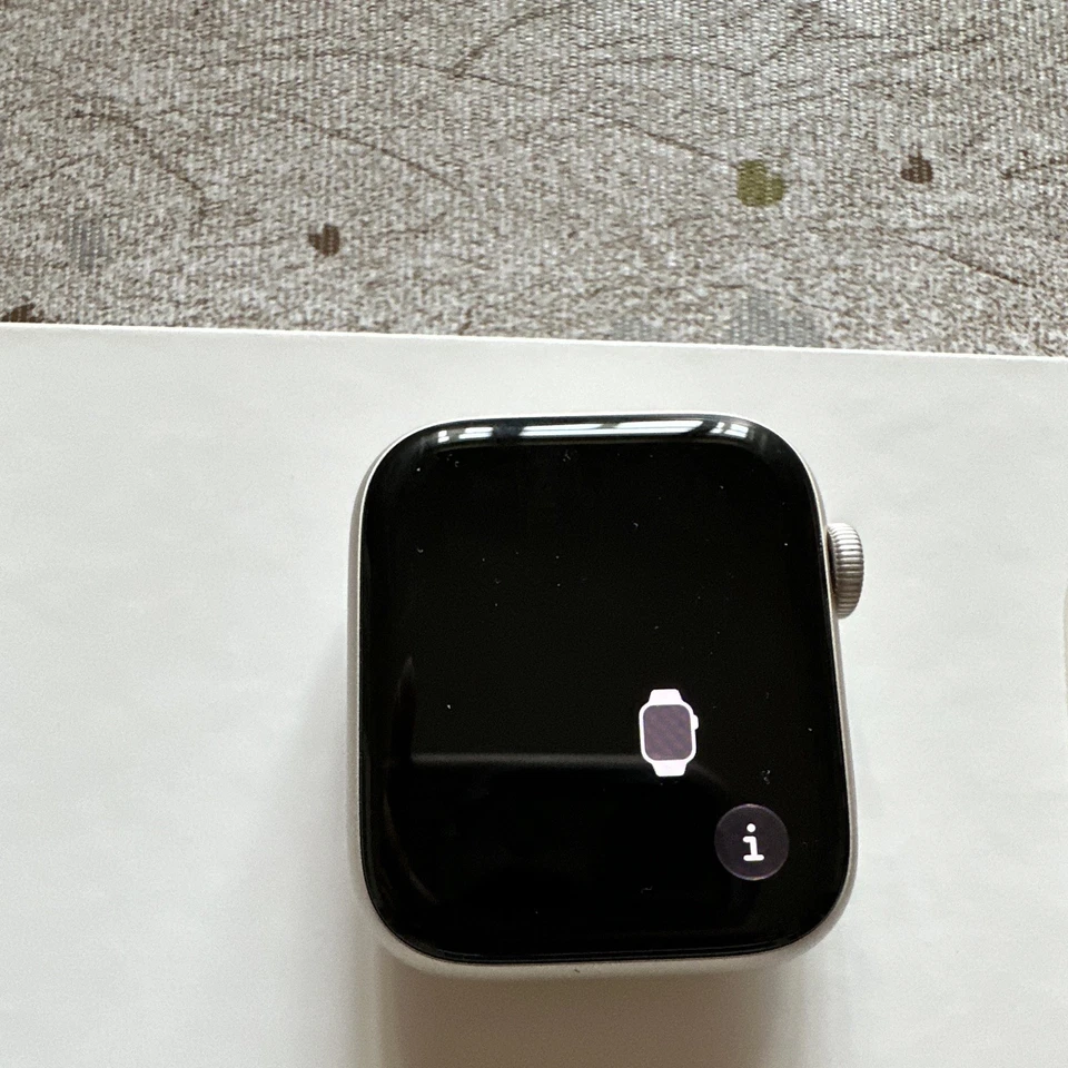 Apple Watch SE (3rd generation), foto 3 di 4