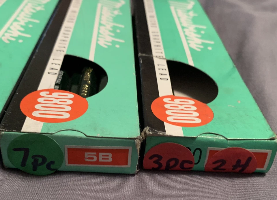 Mitsubishi 9800 HB Madurado Micro Grafito Plomo (Japón) - Mezcla Lote de 44 lápices Foto 3 de 4