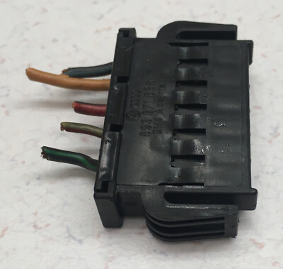 Volkswagen Jetta Mk4 Electrical Pigtail Connecter Housing