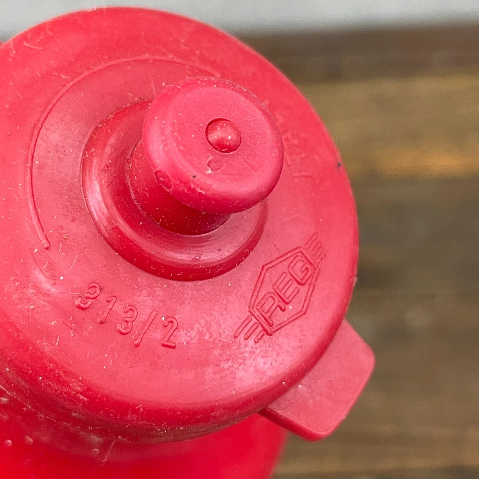 Vintage Campagnolo Water Bottle NOS Red World Reg Atox Italy Race ERoica - Image 2 of 4