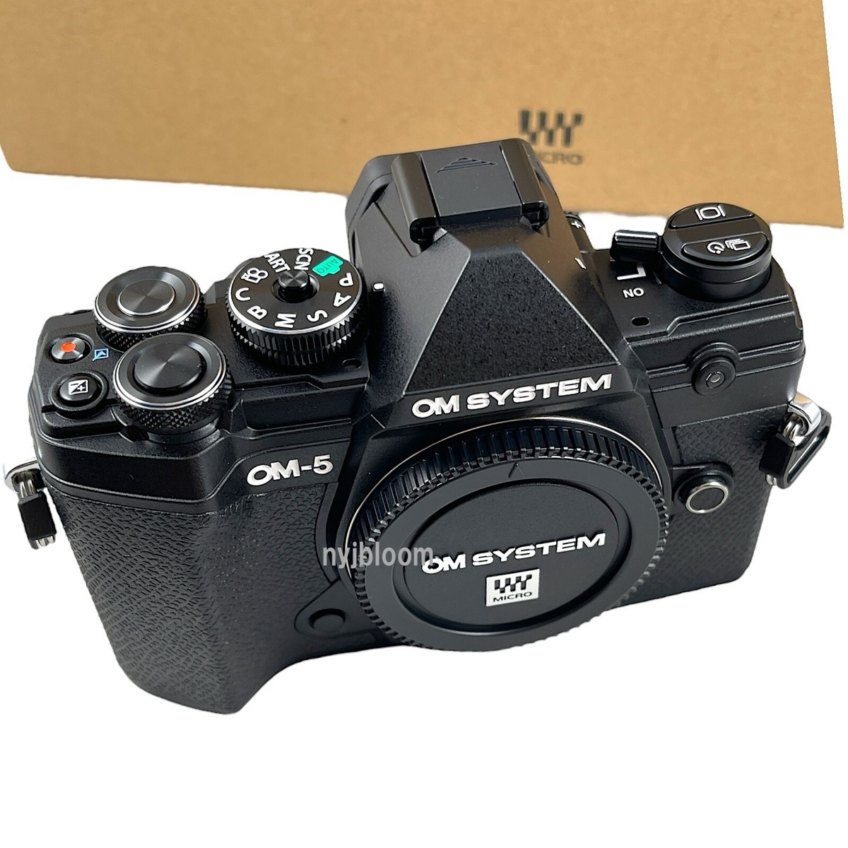 New OM SYSTEM OM-5 Mirrorless BLACK Camera & ED 14-150mm II