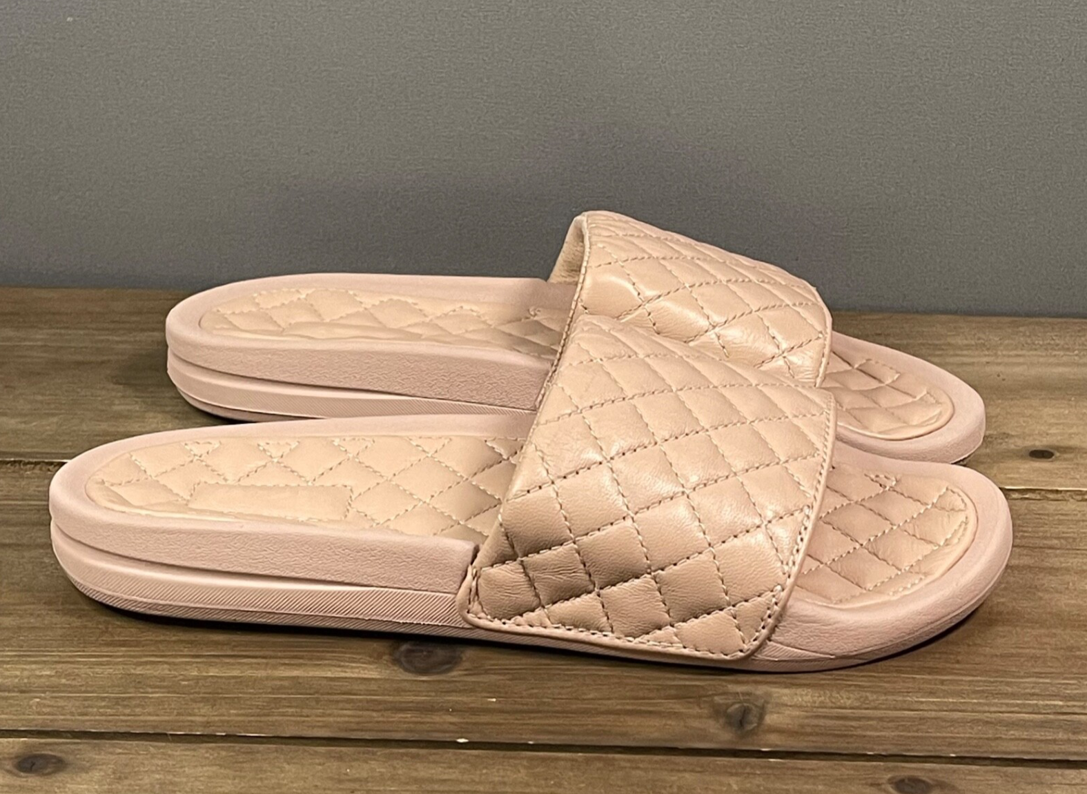 Sandali APL donna Lusso Slide taglia 6 rosa polvere rosa trapuntati comodi