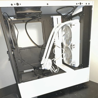 NZXT ATX MID TOWER PLUS VETROO 240mm LIQUID COOLING RGB WHITE