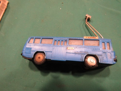 Vintage EHEIM N scale TROLLY BUS: Runs from wires above/No Track needed! AURORA - Picture 10 of 16