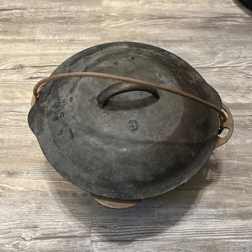 Griswold Iron Mountain No 8 Cast Iron Dutch Oven With Lid