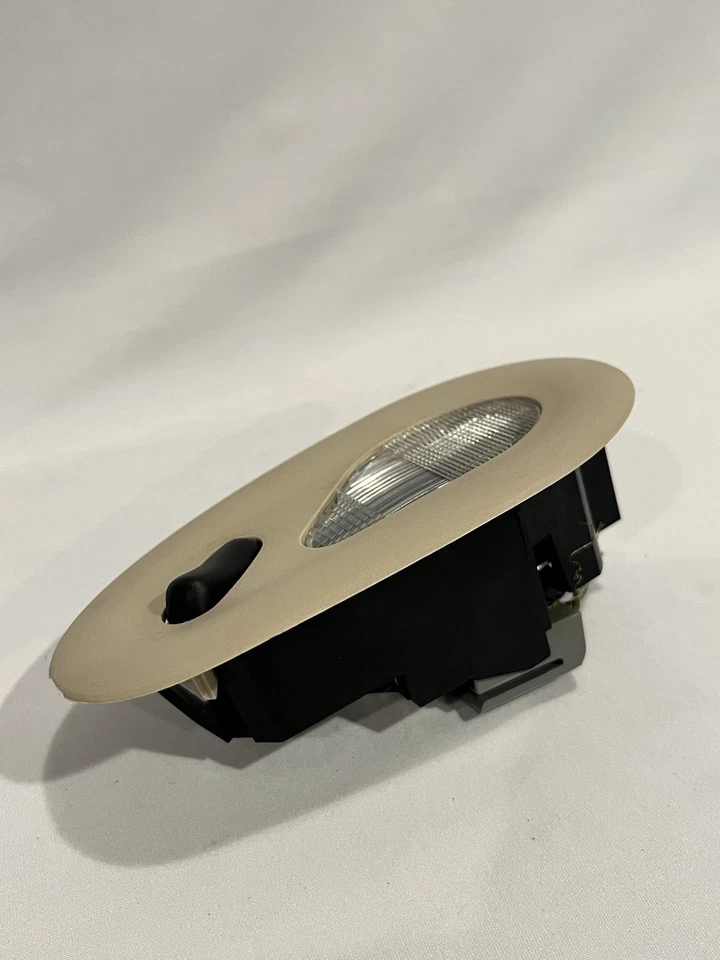 97-02 Ford Expedition & 00-05 Excursion Rear Right Dome Light Lamp Beige OEM✅ - Image 4 of 4