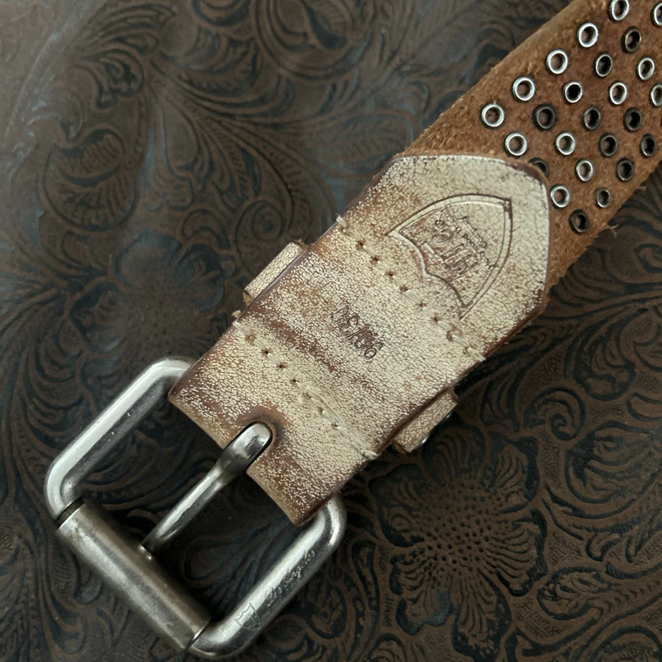 复古 HTC 铆钉皮革皮带随机放置水钻尺寸 36-正品 — 第 3/4 张图片