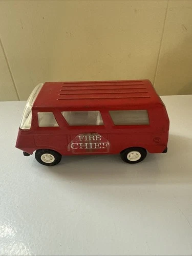 VINTAGE TONKA, DIECAST,  MINI TONKA   ( FIRE CHIEF VAN  )