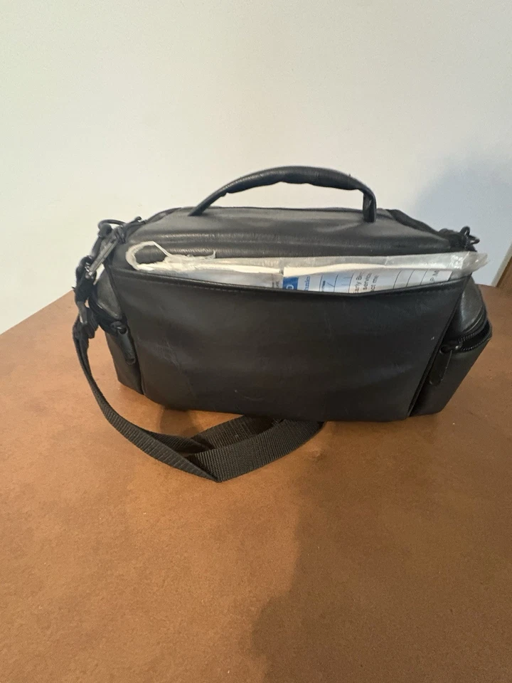 Panasonic PV-L452VHS-C Video Palm Camcorder 750x Digital Zoom VCR Bundle TESTED - Image 4 of 4