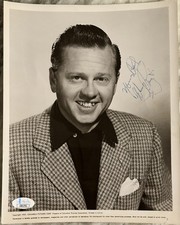 MICKEY ROONEY Signed 1953 VINTAGE 8x10 Photo..MOVIE LEGEND (d.2014) JSA COA