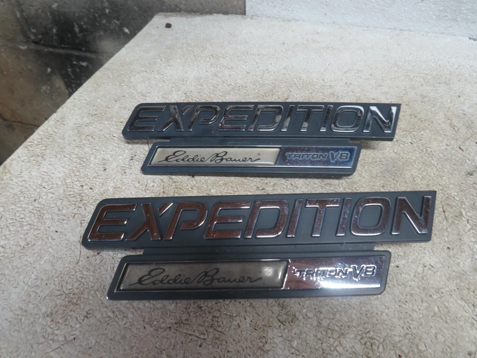 Ford Expedition 2000 Eddie Bauer guardabarros emblema conjunto Foto 2 de 3