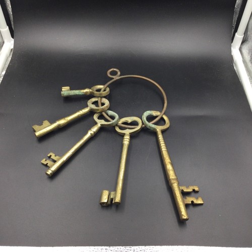 5 Extra Large Brass Skeleton Keys 3" to 7" Vintage Style Lot Decorative