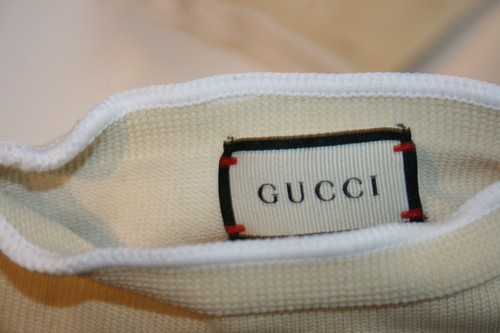 Neu Gucci GG Logo Creme Runway Kniepolster - Bild 5 von 7