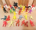 Cowboys Indians Toy Plastic Figures-MPC-Marx? 5 Horses-39 pcs Vintage 1960s?