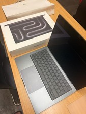 Apple MacBook Pro 14" M5 10/10c 16GB 1TB SSD - Space Black - 1 YR WTY