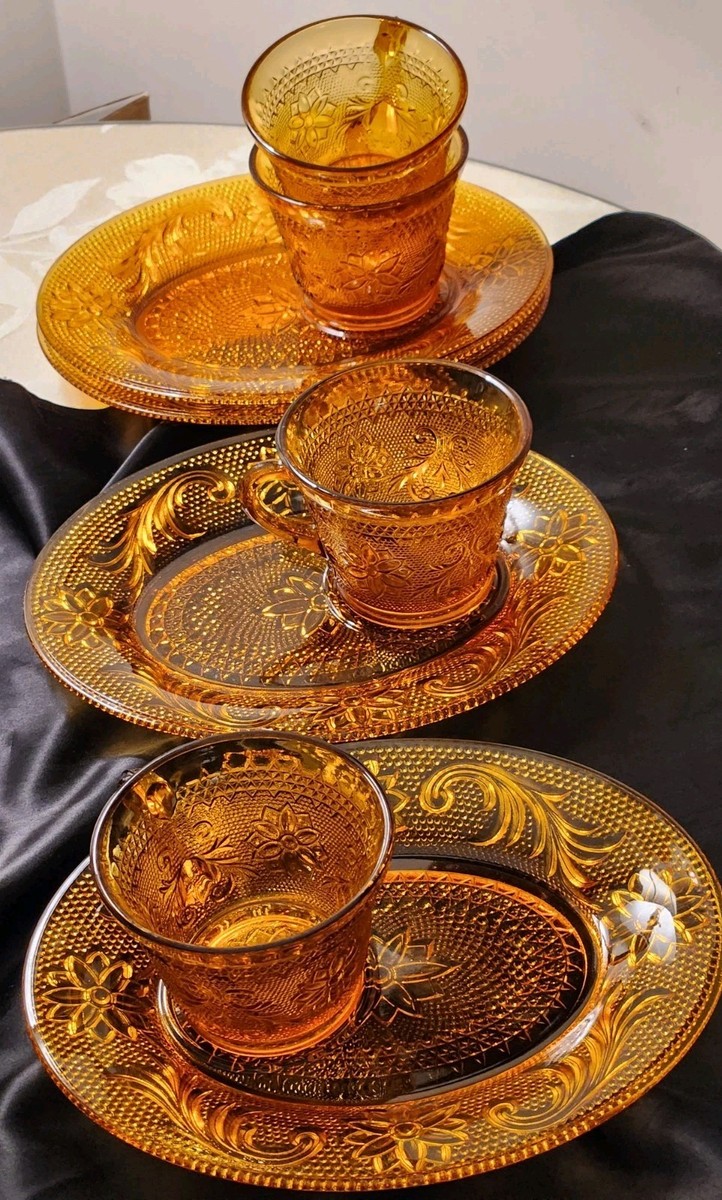 Vintage Set of 4 Tiara Amber Glass Oval Sanck Plates & Cups