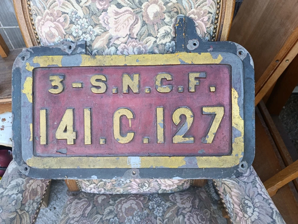 Ancienne Plaque de locomotive 141c127 - Photo 1/3