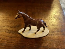 Vintage Hagen Renaker Ceramic Quarter Horse Thoroughbred Specialty on Platform