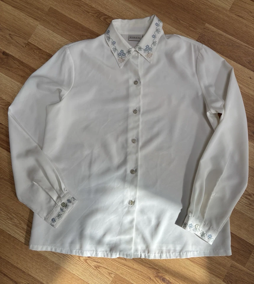 Koret Vintage Button Up Long Sleeve Embroidered Collar Cream Blouse Size 8 - Image 2 of 4