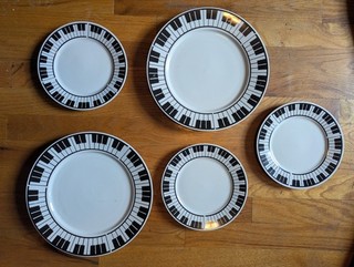 Lynns Stoneware Maestro Piano Pattern 2 X 10.5" and 3 X 7.5" Dinner plates