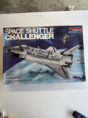 MONOGRAM 1/72 SPACE SHUTTLE CHALLENGER #5702 YEAR 1979 NEW OPEN BOX