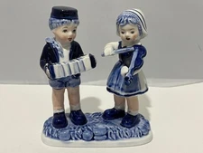 VTG Delft Blue 5" Dutch Holland Boy & Girl Musicians Playing Accordion & Violin