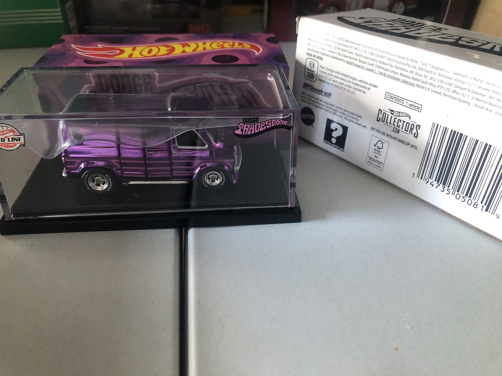 Picture 3 of 8