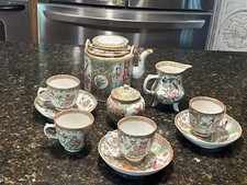 Antique Rose Medallion 12 piece tea set - Qing Dynasty