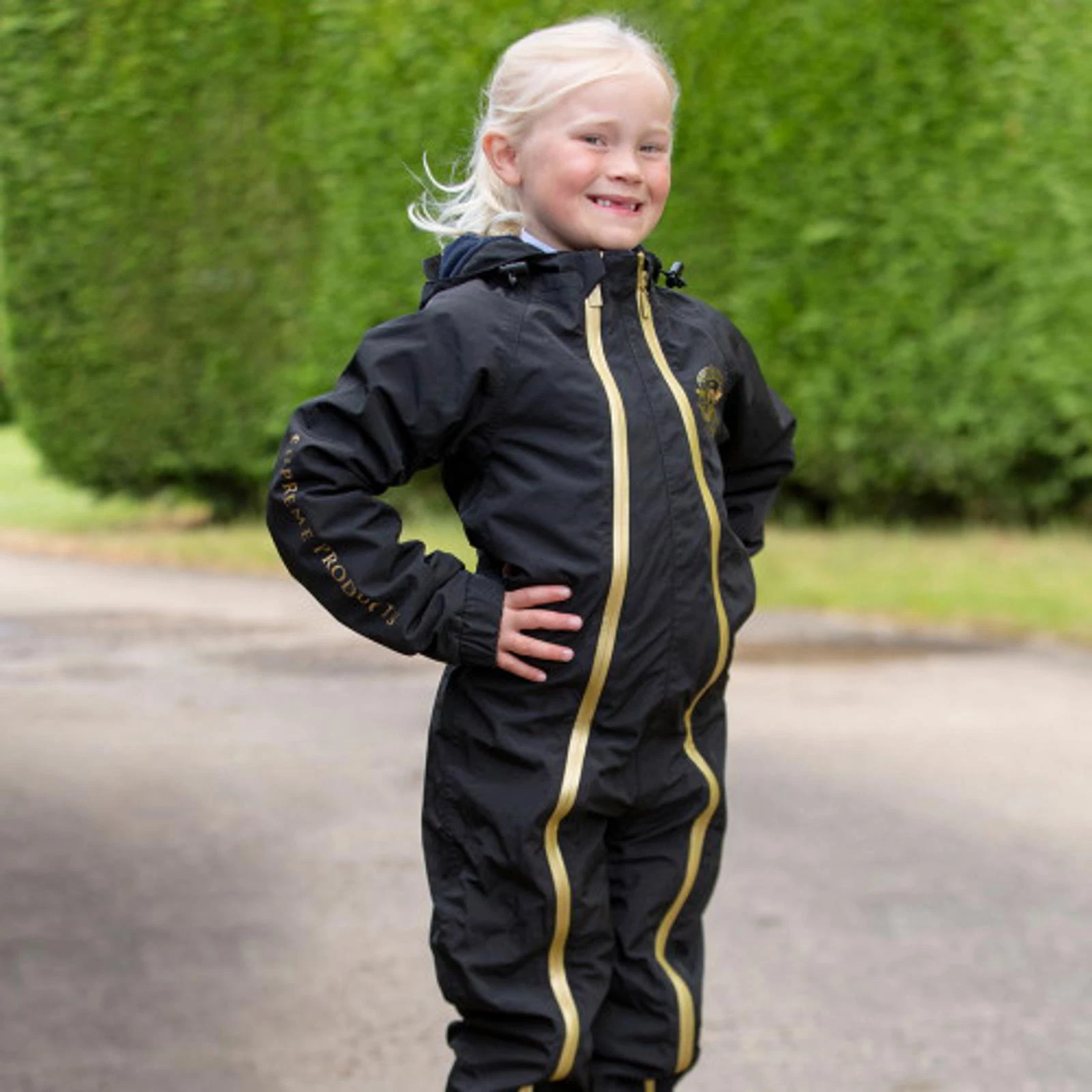 Supreme Products Active Junior Show Rider imperméable Onesie   Noir/Or