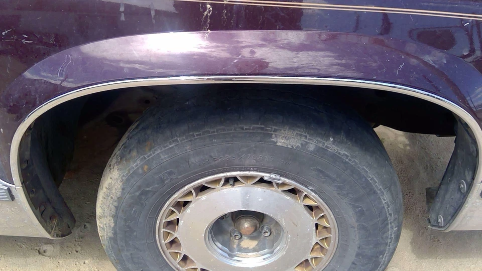 Cadillac Fleetwood 93 pasajero delantero derecho cromo moldura moldura acampanada OEM Foto 4 de 4