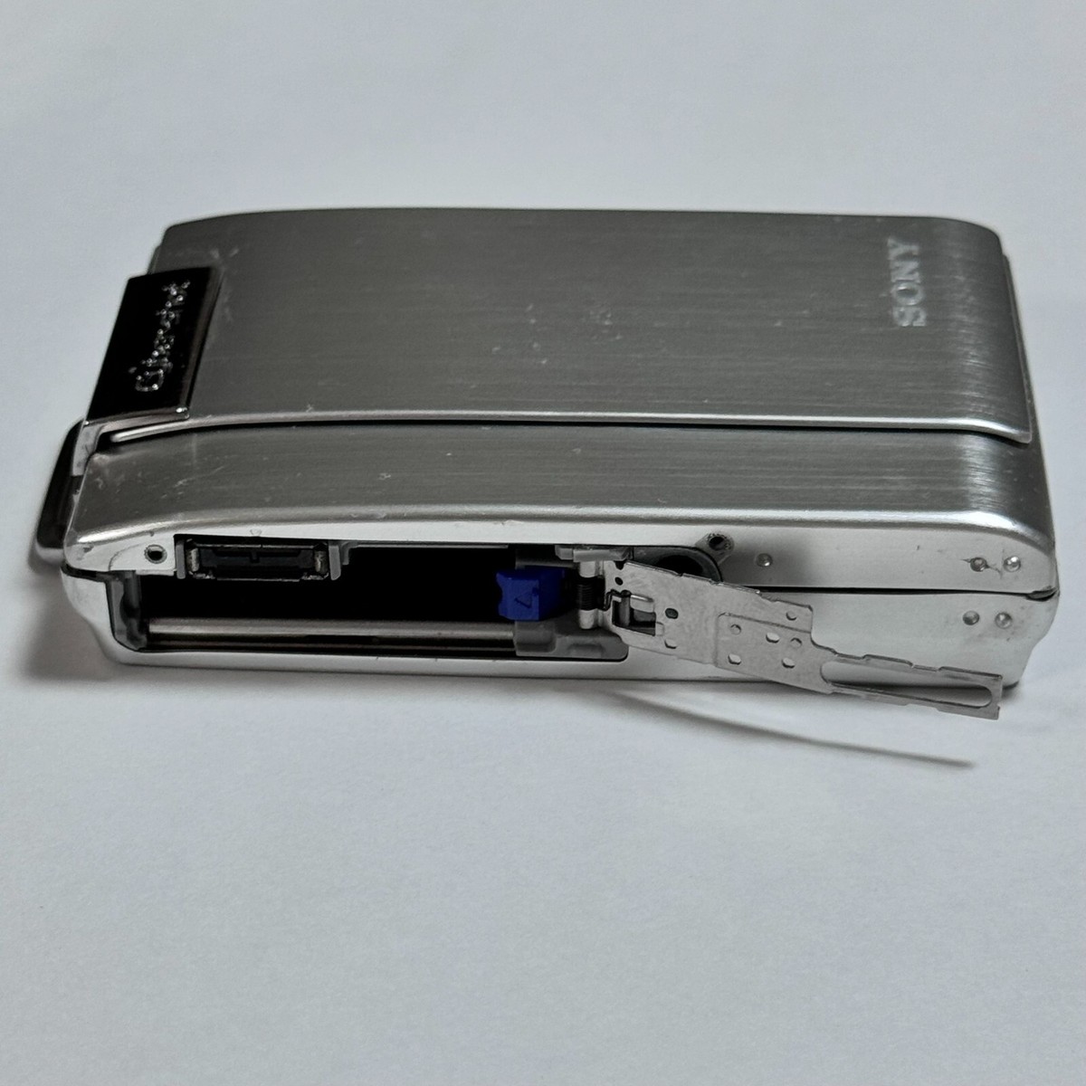 Sony Cyber-shot DSC-T200 8.1MP Digital Camera - Silver for