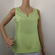 LOFT   GREE EYELET EMBROIDERED SPLIT SCOOPE NECKLINE BLOUSE TOP SIZE: SP NWT