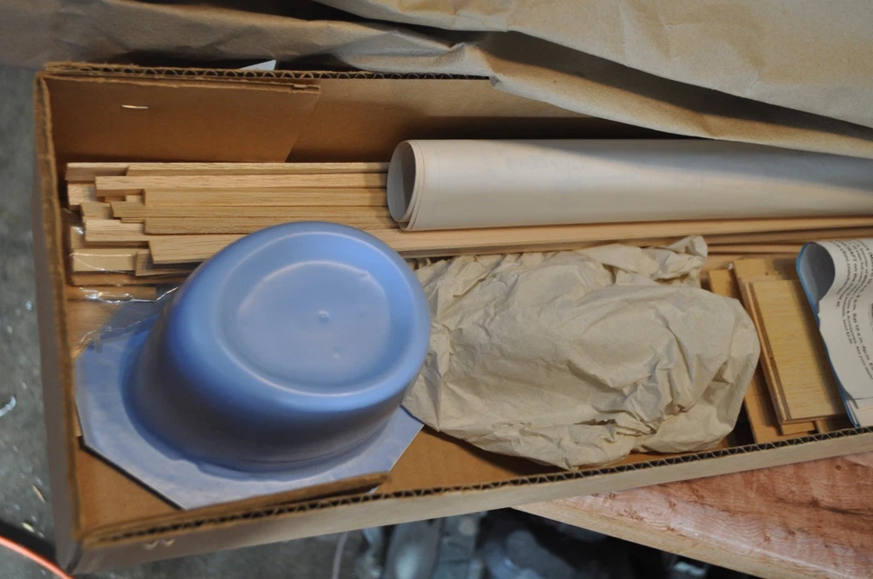 VTG RARE Hobby Hanger P-47 Thunderbolt Razorback 1/12th Scale RC WOOD KIT - Image 3 of 4