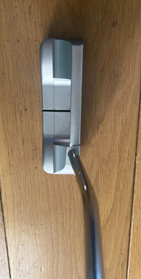 New Scotty Cameron Catalina Studio Style 2025 Putter / 34” / Left handed - Image 4 of 4
