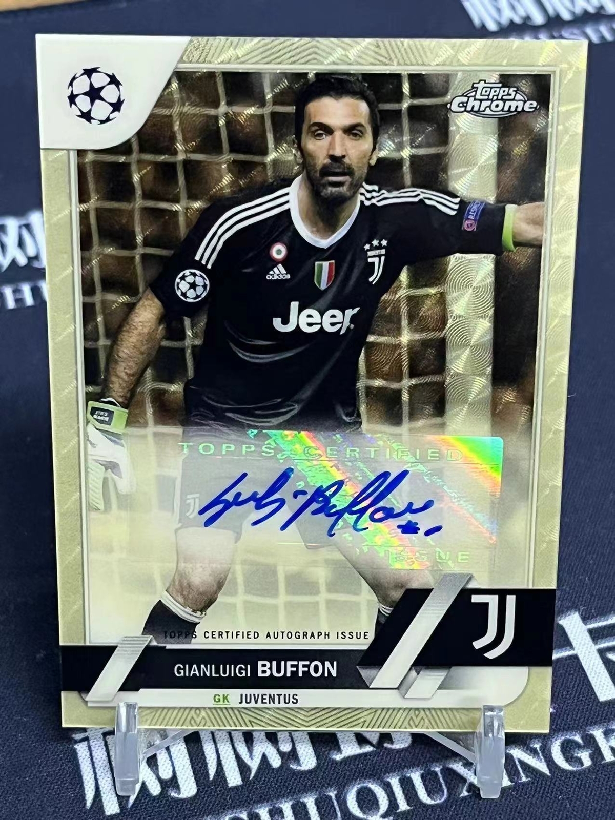 2023 Topps Chrome UCL Gianluigi Buffon Auto Gold Vinly 1/1 