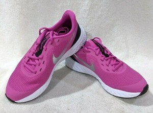 nike revolution 5 gs