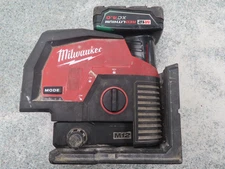 Milwaukee 3622-20 M12 Green Cross Line Plumb Points Laser W/ 4.0 Ah Battery