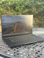 Razer Blade 17 2022   Intel i7-12800H / RTX 3080 / 16GB RAM / 1TB SSD / 240Hz