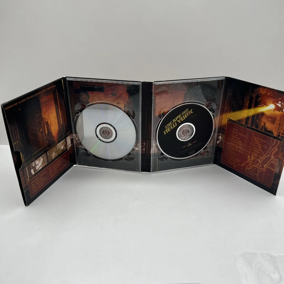 Escape from New York (1981, DVD 2003) Special Edition with Snake Plissken Comic - Image 4 of 4