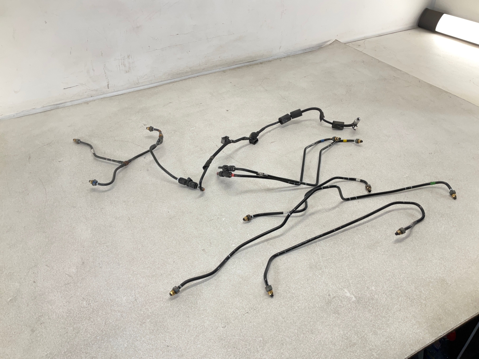 17-20 MASERATI Levante Air Suspension Lines Hoses Tube CM