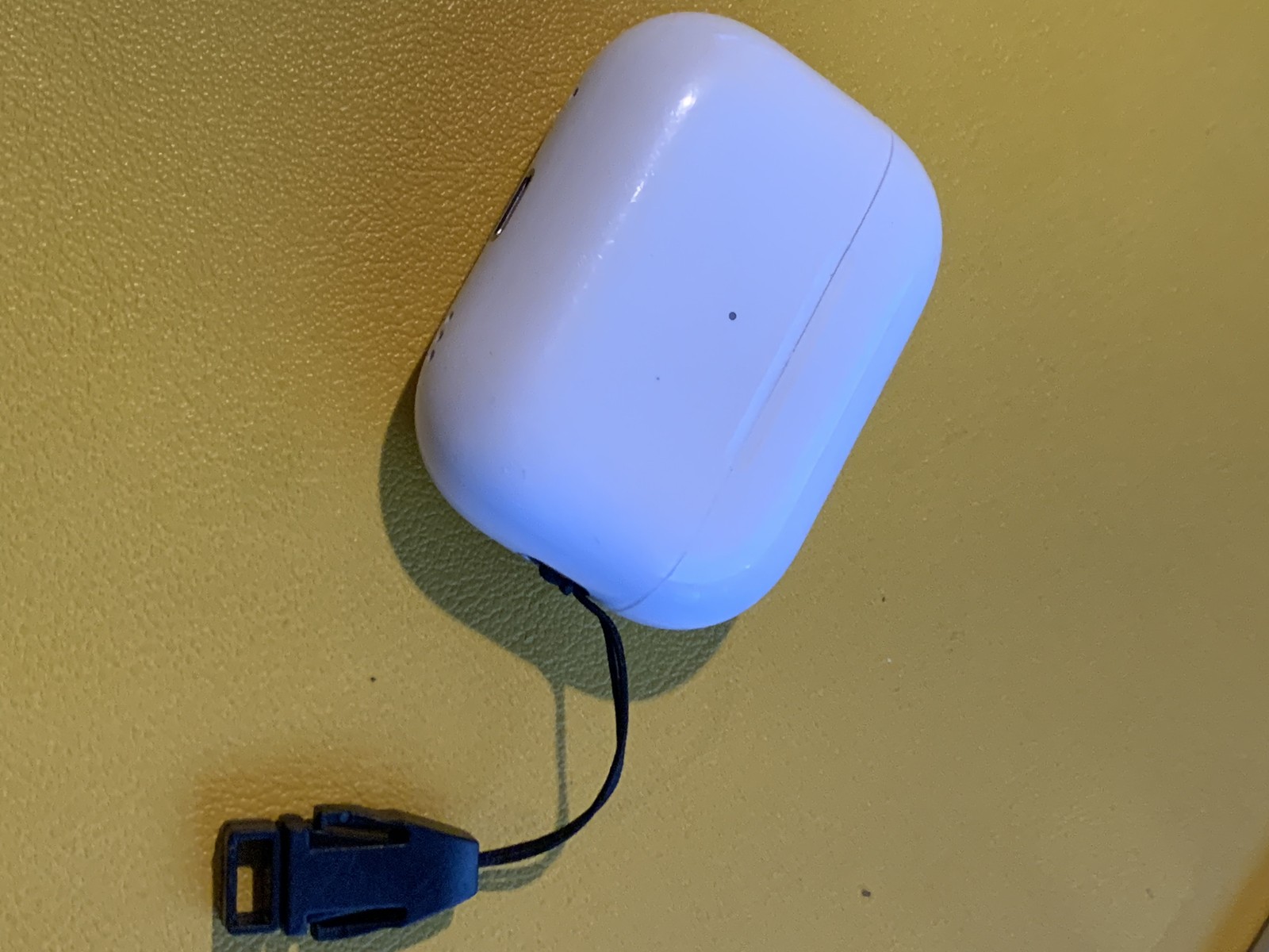 Apple AirPods Pro 2nd Gen Wireless Charging Case - Original Replacement-image