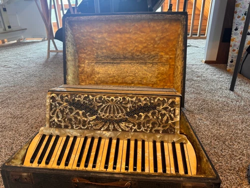 Vintage Hohner Recording King Piano Accordion Gold Tone With Hard Case