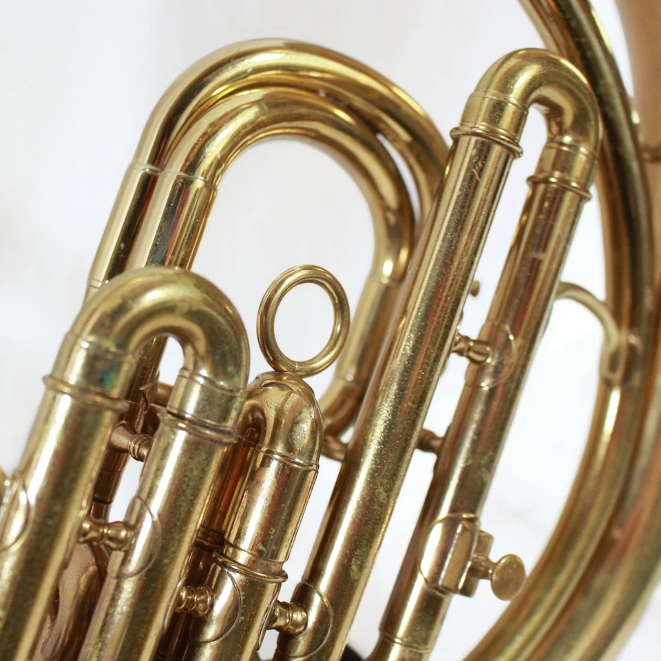 Vintage años 30 C.G. Melofón de pistón Conn "Naked Lady" 4E con boquilla y estuche Foto 4 de 4