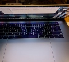 2018 Apple MacBook Pro 15 i7 16GB 512GB SSD, READ Flexgate Screen Issue