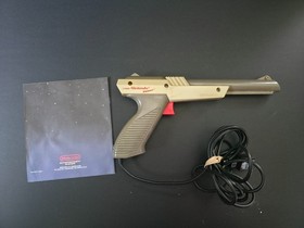 Nintendo NES Console Bundle Tested Working 2 Controllers Zapper Duck Hunt Mario